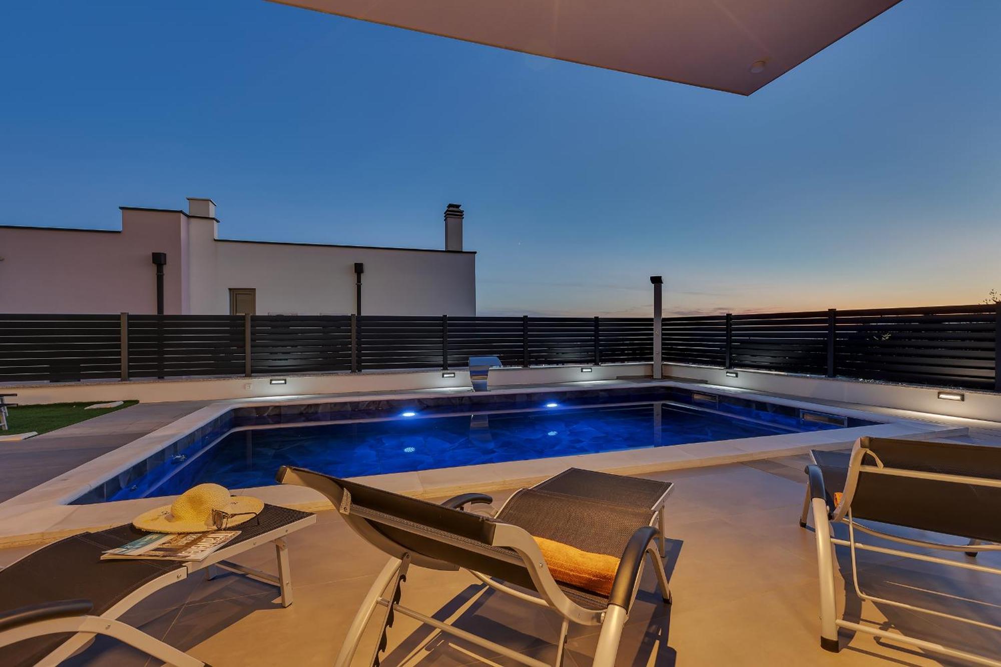 Villa Adria Макарска Екстериор снимка